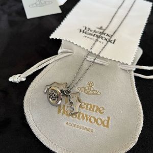 bat vivienne westwood necklace🦇